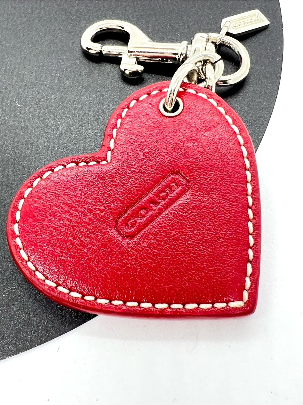 Coach Vintage Red Leather Embossed Signature Heart Key Fob Bag Charm - Picture 2 of 13